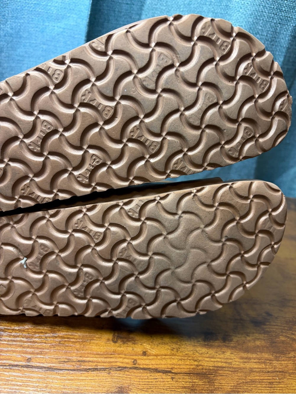 Authentic Birkenstock Arizona EVA Sandals in Metallic Copper - Picture 4 of 4